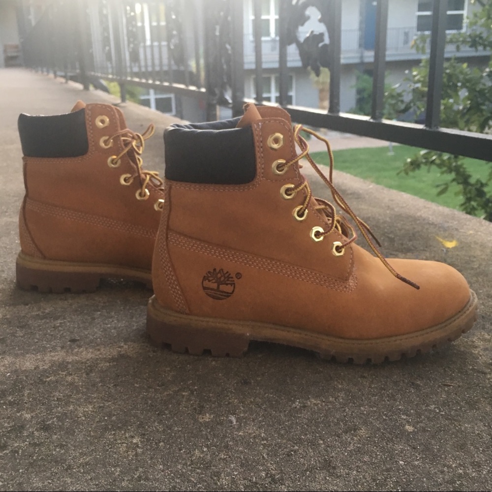 Timberland classic tan waterproof  boots